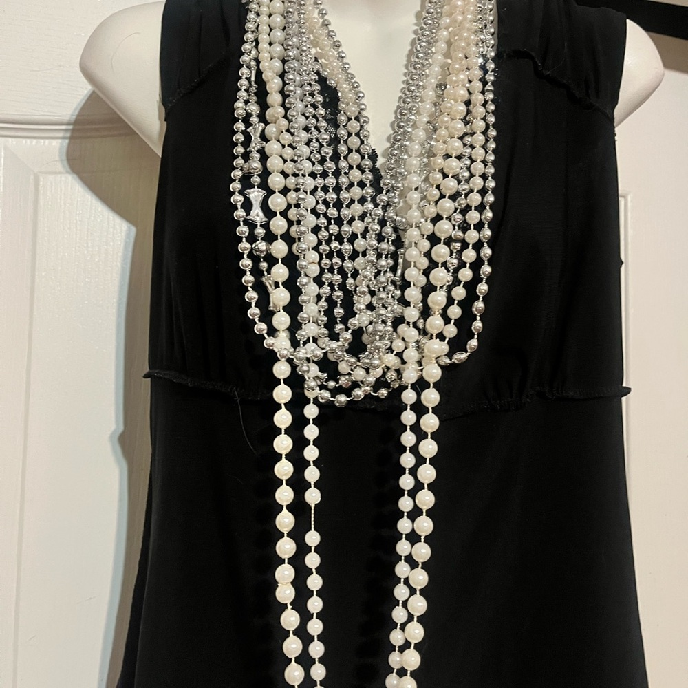 Elegant Pearl and Crystal Necklace Set